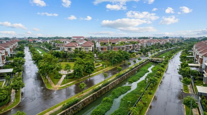 Kawasan cluster perumahan terencana di Bekasi dengan sistem drainase baik — data risiko banjir per kecamatan 2025 — Panduanproperti.id