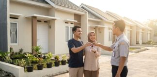 KPR FLPP 2026: Syarat, Plafon Harga, dan Siapa yang Berhak Keluarga muda Indonesia menerima kunci rumah subsidi pertama mereka melalui program KPR FLPP 2026